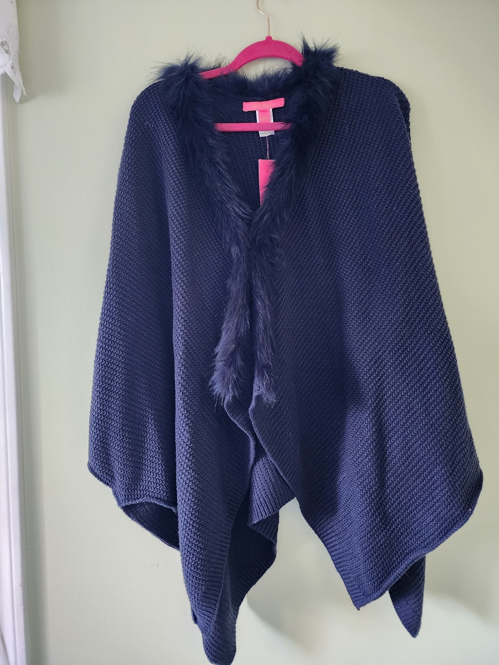 NWT Lilly Pulitzer Navy Knit Poncho with Faux-Fur Trim